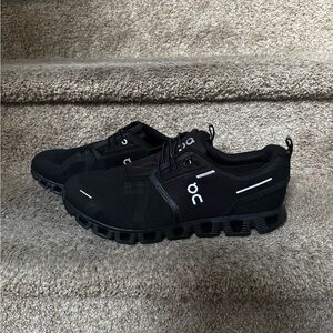 On Cloud 5 Running Shoes